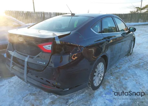 2016 Ford Fusion Hybrid Se z USA, uszkodzony, nr VIN 3FA6P0LU3GR286799
